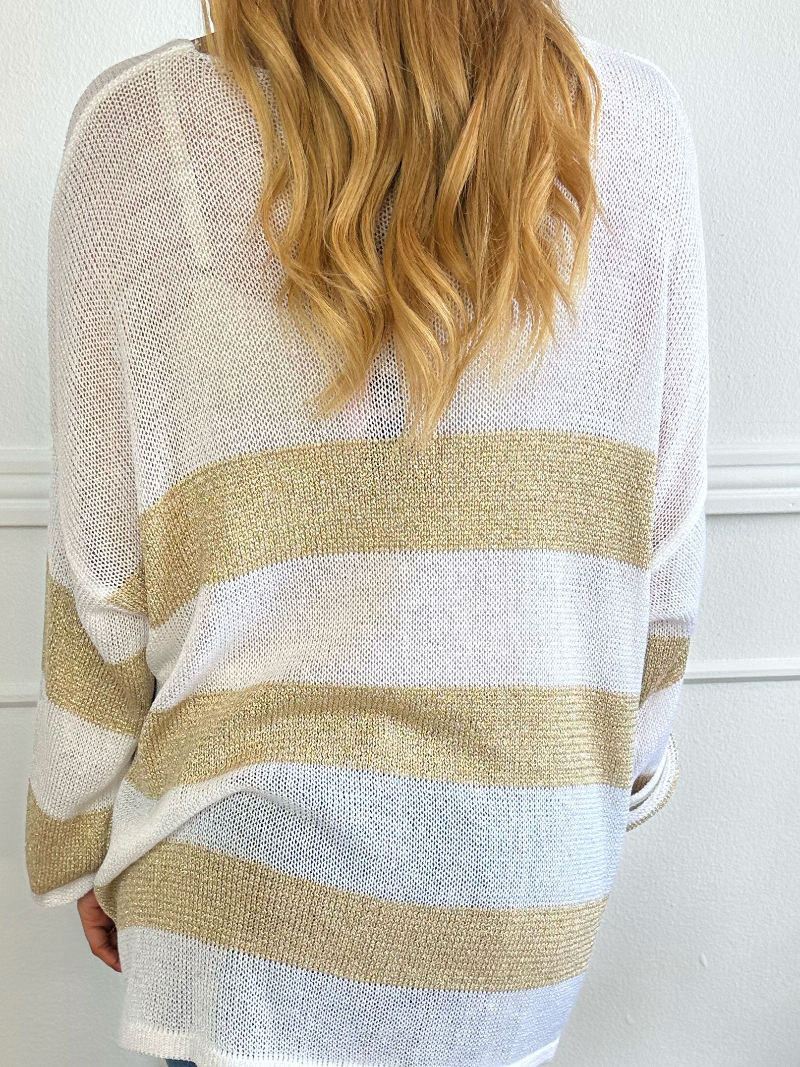 Dima - Strik i viskose med guld striber